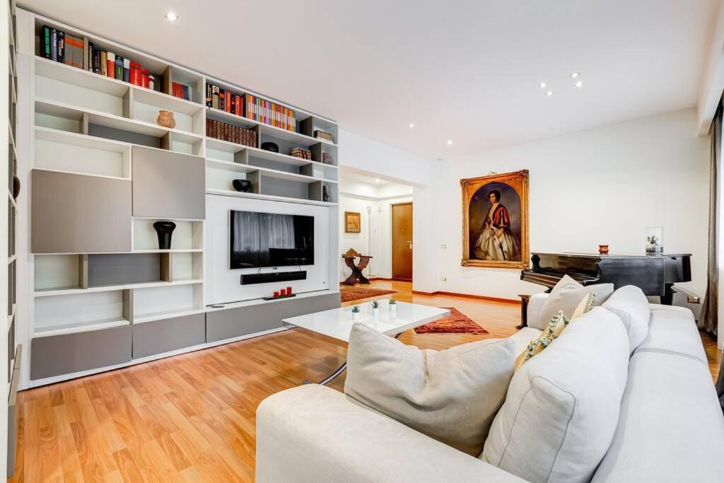 Exclusive Apartment In Eur Lake Rzym Zewnętrze zdjęcie