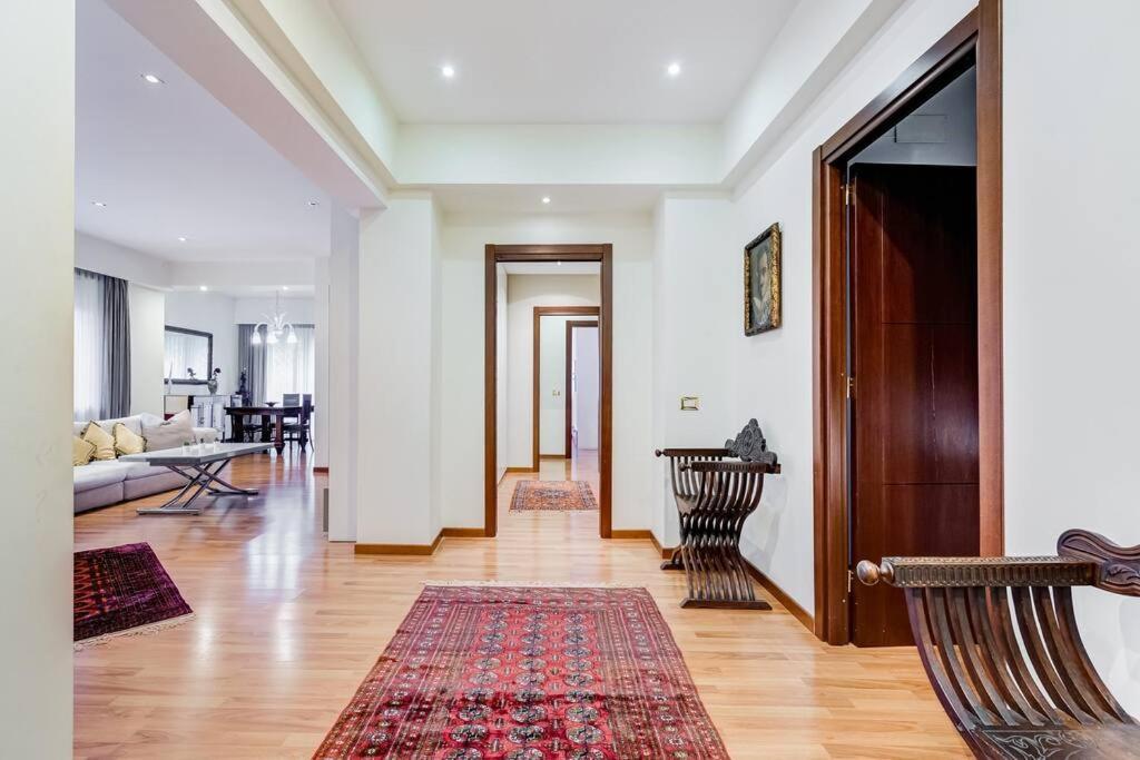 Exclusive Apartment In Eur Lake Rzym Zewnętrze zdjęcie