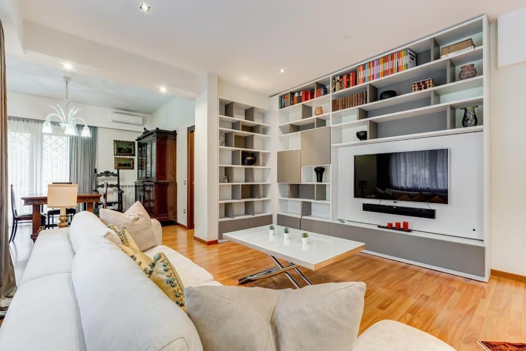 Exclusive Apartment In Eur Lake Rzym Zewnętrze zdjęcie
