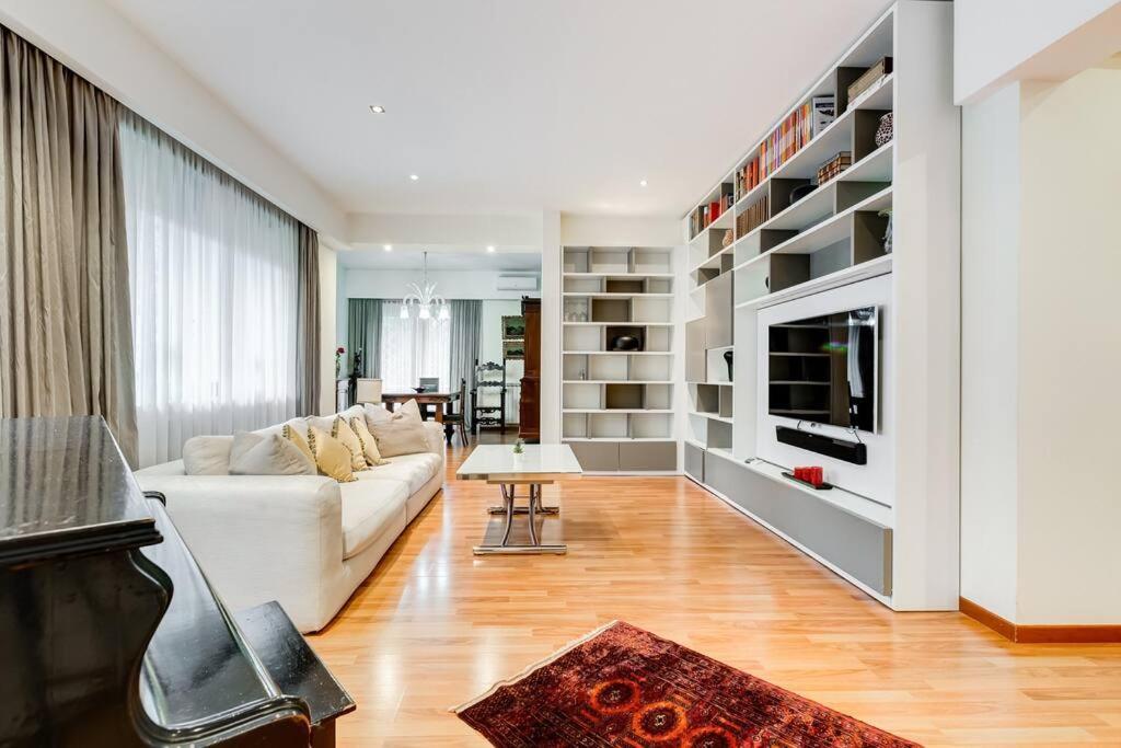 Exclusive Apartment In Eur Lake Rzym Zewnętrze zdjęcie