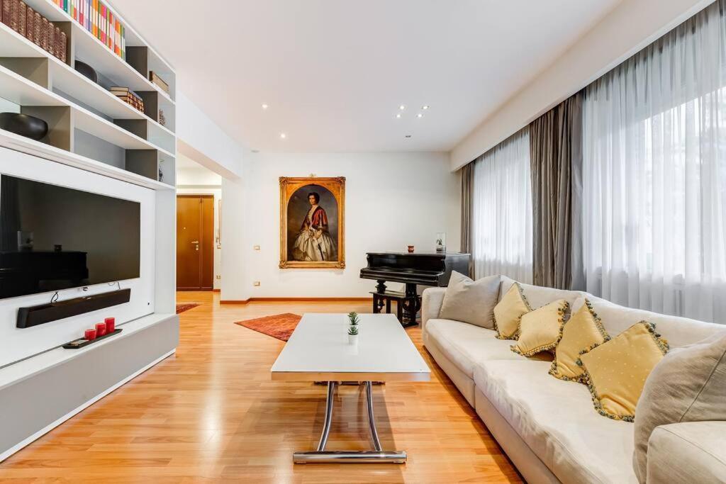 Exclusive Apartment In Eur Lake Rzym Zewnętrze zdjęcie