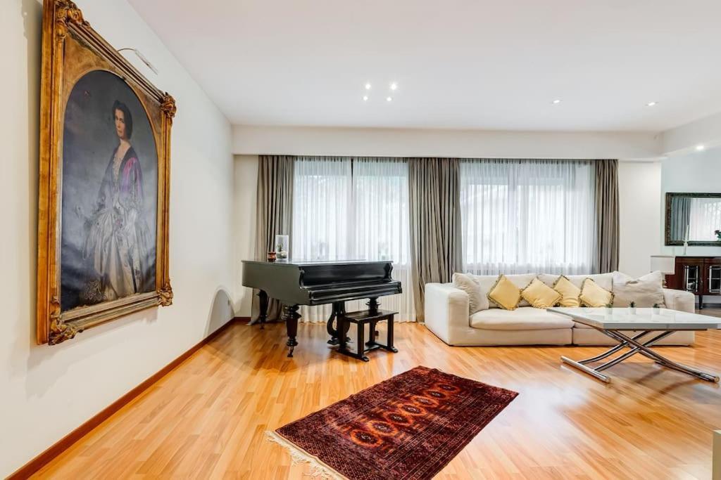Exclusive Apartment In Eur Lake Rzym Zewnętrze zdjęcie
